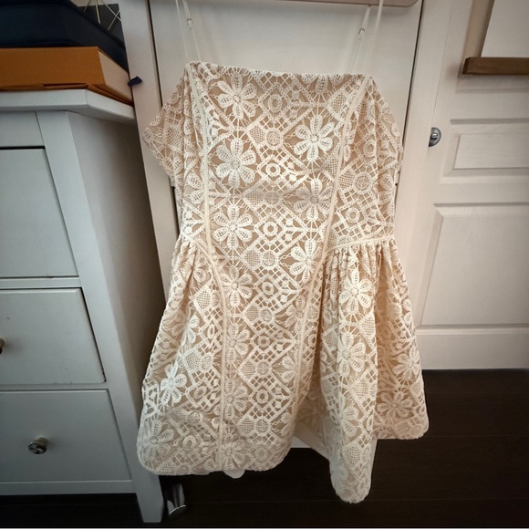 By Anthropologie Lace Basque-Waist Mini Dress - Picture 4 of 6